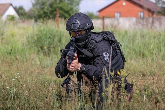 Захваченный вооруженным мужчиной дом в Подмосковье принадлежал Януковичу